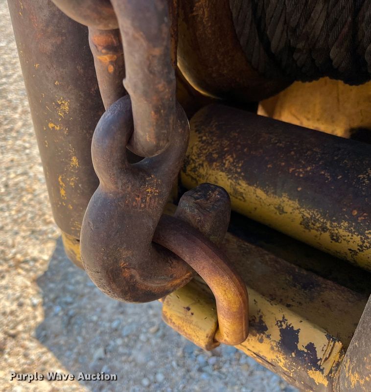 image for item DK7806 1982 Caterpillar D6D  dozer