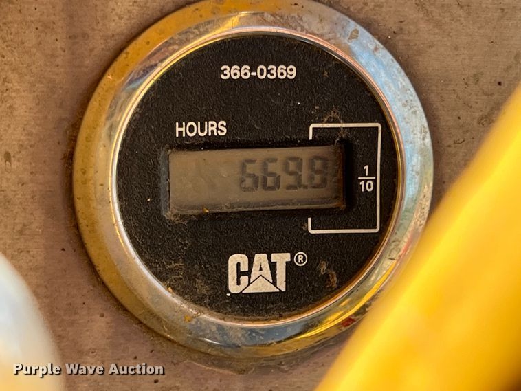 image for item DK7806 1982 Caterpillar D6D  dozer