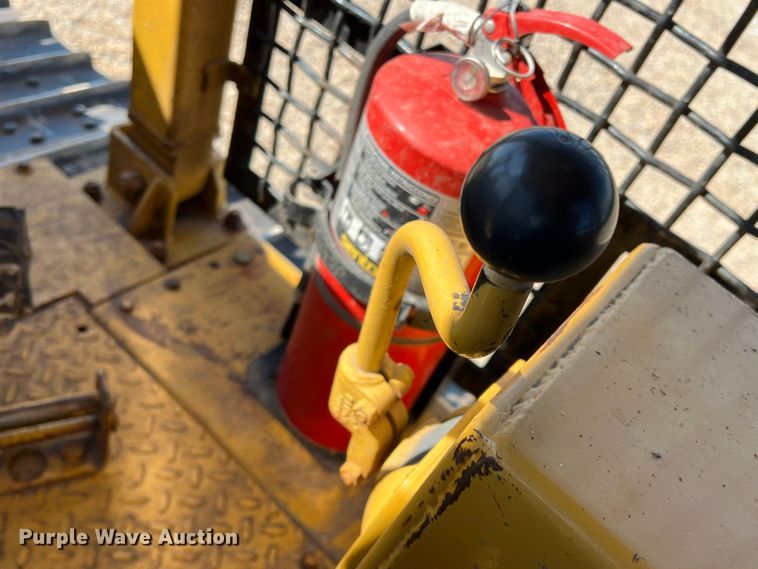 image for item DK7806 1982 Caterpillar D6D  dozer