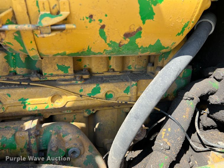 image for item DK7806 1982 Caterpillar D6D  dozer