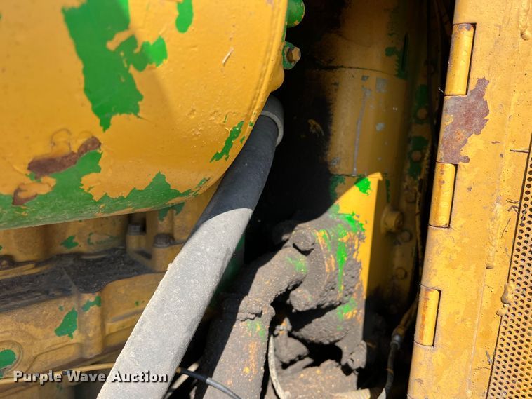 image for item DK7806 1982 Caterpillar D6D  dozer