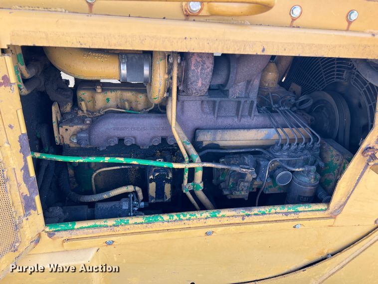 image for item DK7806 1982 Caterpillar D6D  dozer