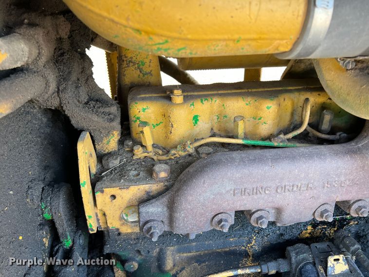 image for item DK7806 1982 Caterpillar D6D  dozer