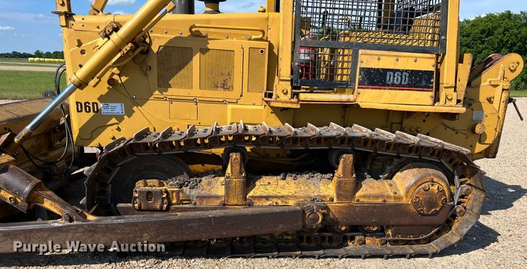 image for item DK7806 1982 Caterpillar D6D  dozer