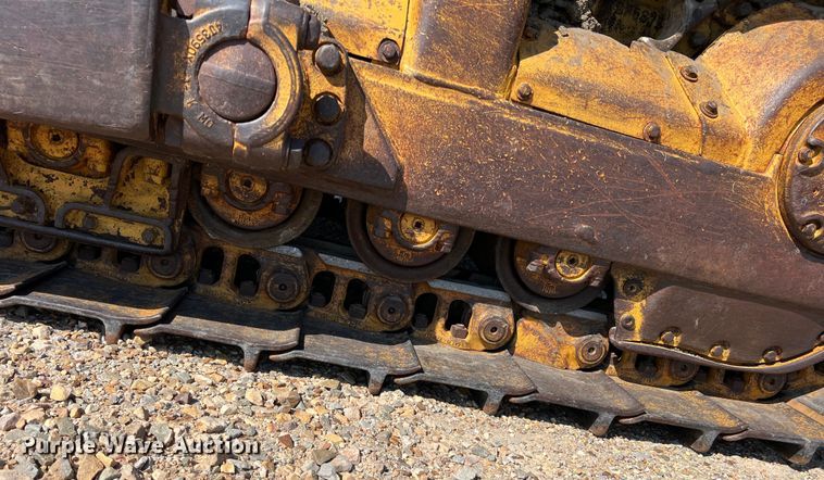 image for item DK7806 1982 Caterpillar D6D  dozer