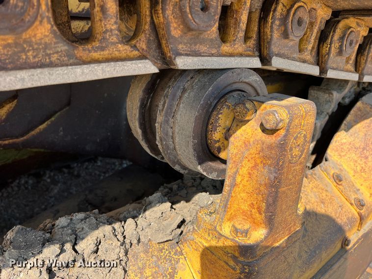 image for item DK7806 1982 Caterpillar D6D  dozer