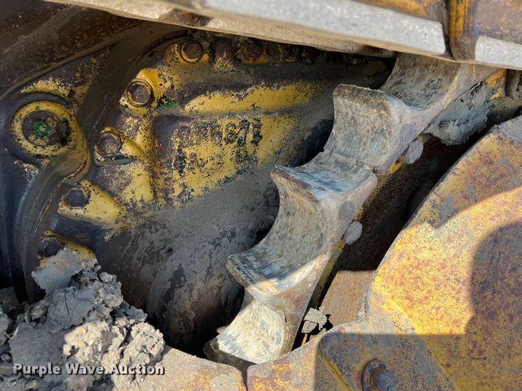 image for item DK7806 1982 Caterpillar D6D  dozer