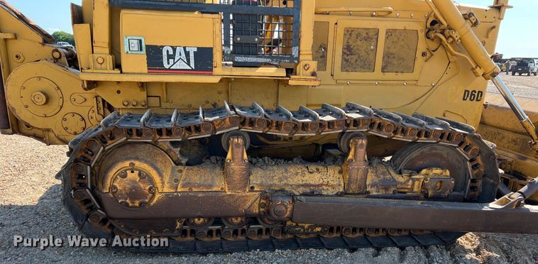 image for item DK7806 1982 Caterpillar D6D  dozer