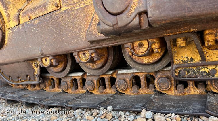 image for item DK7806 1982 Caterpillar D6D  dozer