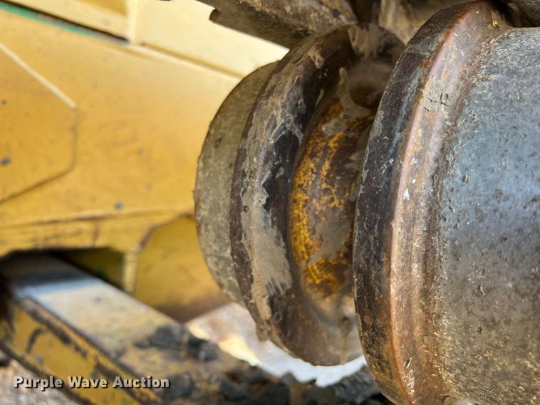 image for item DK7806 1982 Caterpillar D6D  dozer