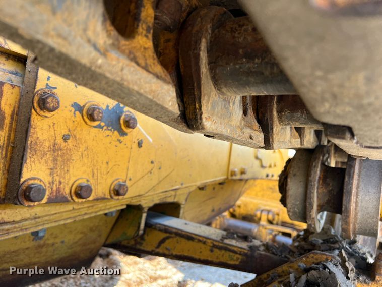 image for item DK7806 1982 Caterpillar D6D  dozer