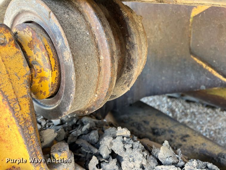 image for item DK7806 1982 Caterpillar D6D  dozer