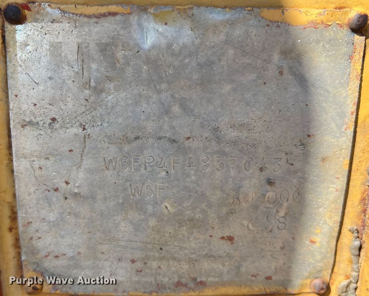 image for item DK7806 1982 Caterpillar D6D  dozer