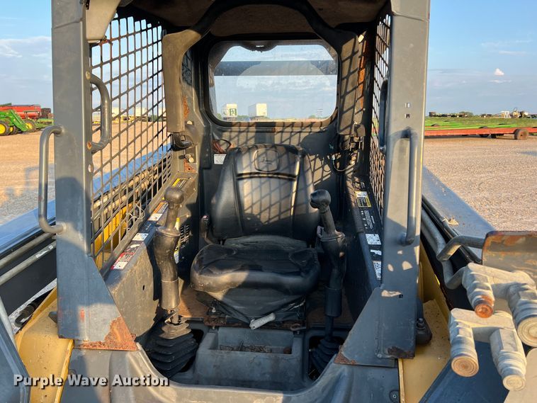 image for item DK7807 2011 John Deere 333D  tracked skid steer loader