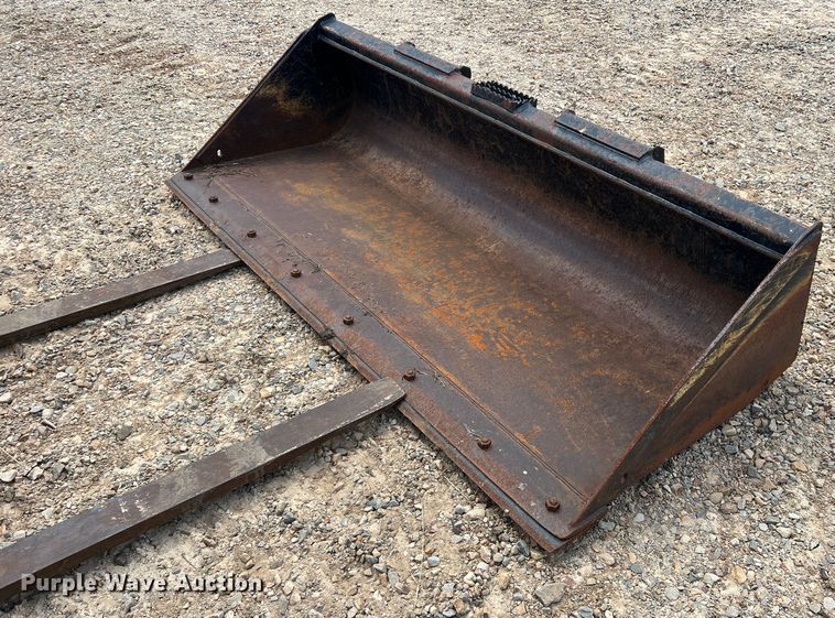 image for item DK7807 2011 John Deere 333D  tracked skid steer loader