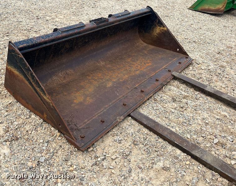 image for item DK7807 2011 John Deere 333D  tracked skid steer loader