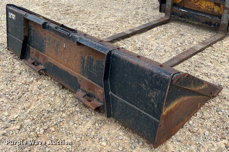 image for item DK7807 2011 John Deere 333D  tracked skid steer loader