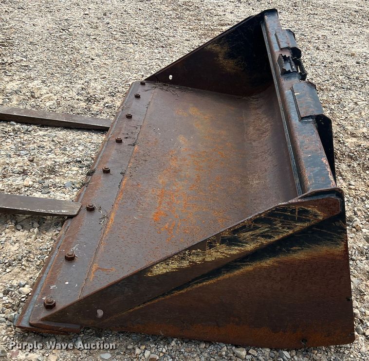 image for item DK7807 2011 John Deere 333D  tracked skid steer loader