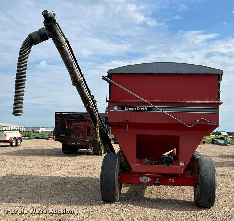 image for item DK7808 Unverferth 335  gravity wagon