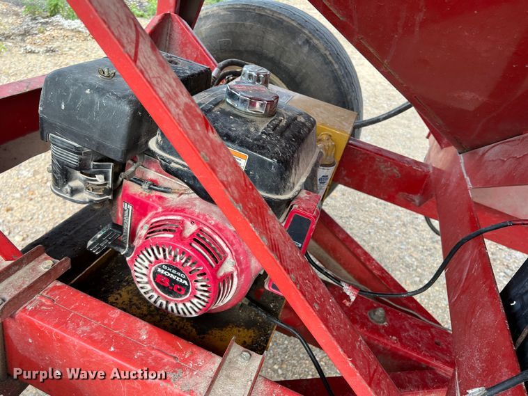 image for item DK7808 Unverferth 335  gravity wagon