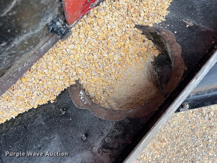 image for item DK7808 Unverferth 335  gravity wagon