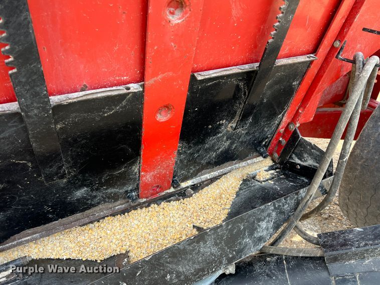 image for item DK7808 Unverferth 335  gravity wagon