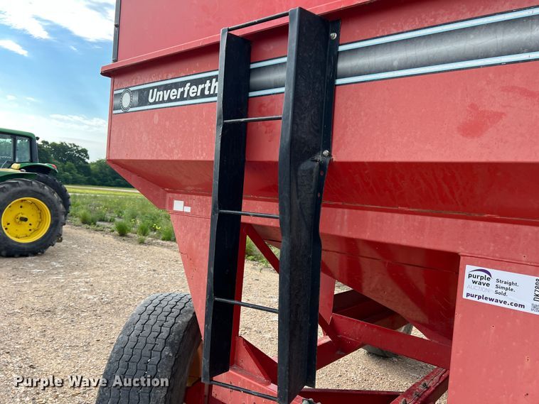 image for item DK7808 Unverferth 335  gravity wagon