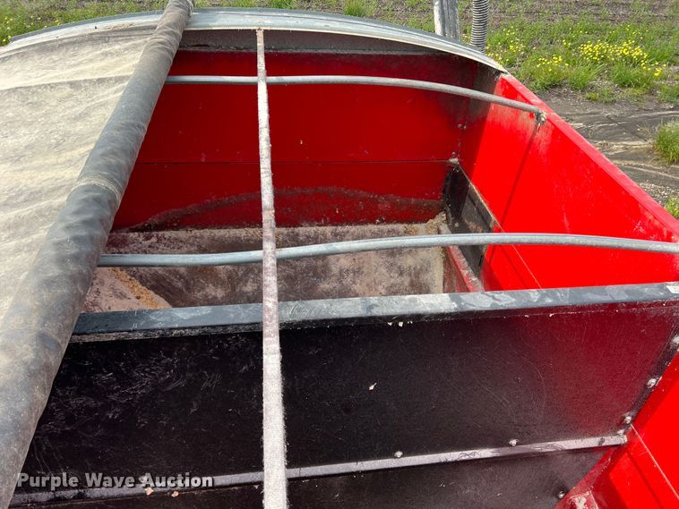 image for item DK7808 Unverferth 335  gravity wagon