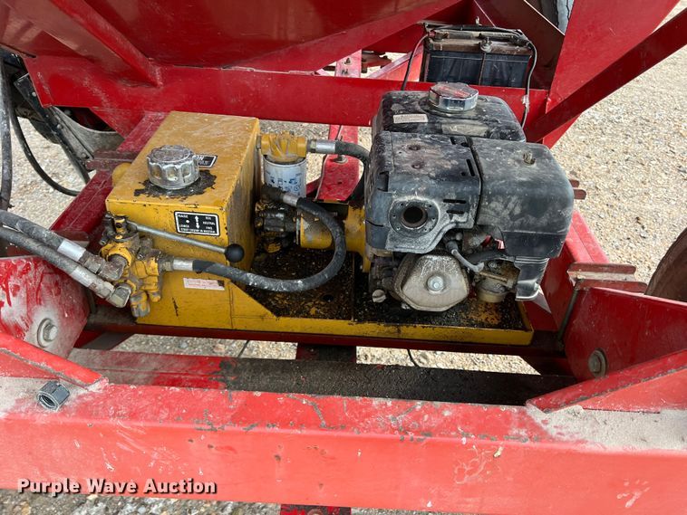 image for item DK7808 Unverferth 335  gravity wagon