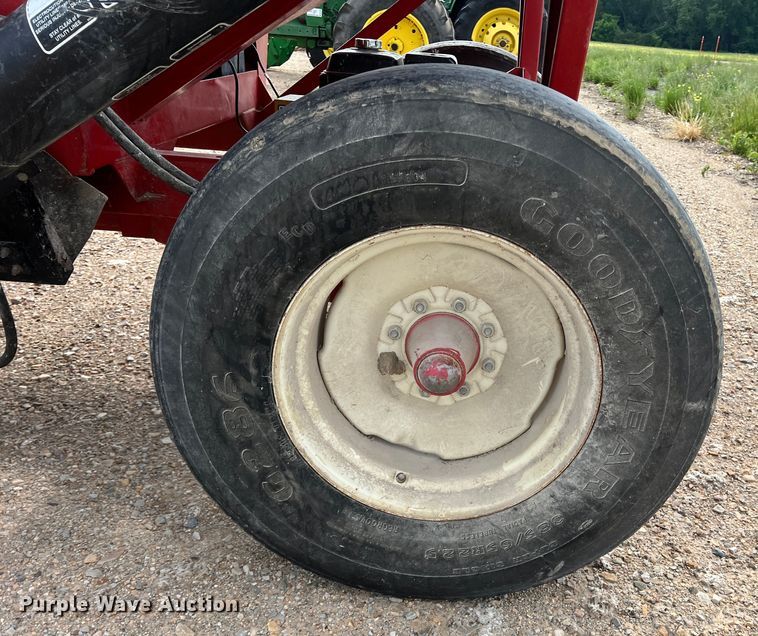 image for item DK7808 Unverferth 335  gravity wagon