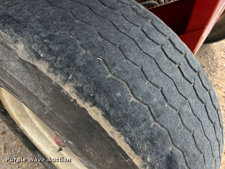 image for item DK7808 Unverferth 335  gravity wagon