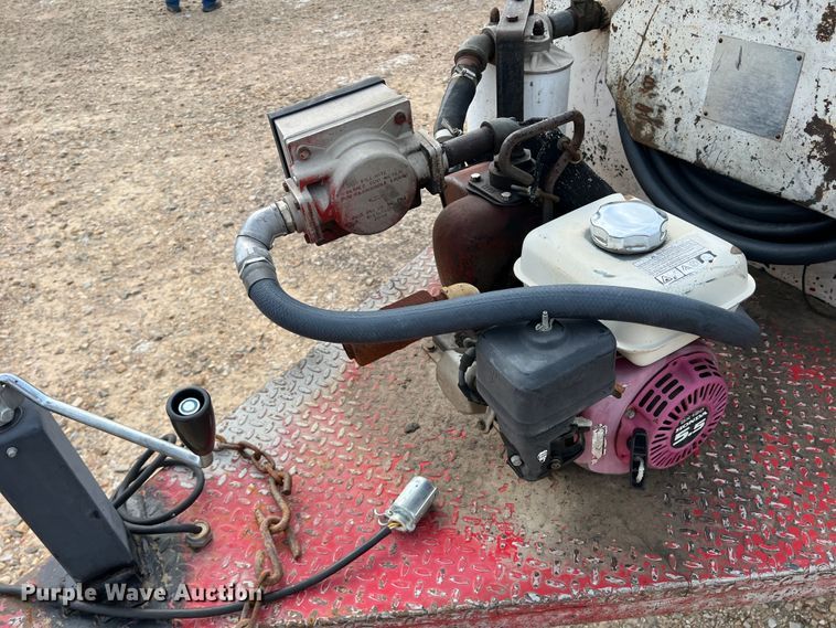 image for item DK7810 Fuel tank trailer