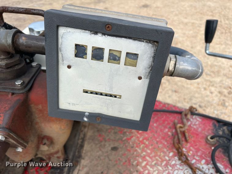 image for item DK7810 Fuel tank trailer