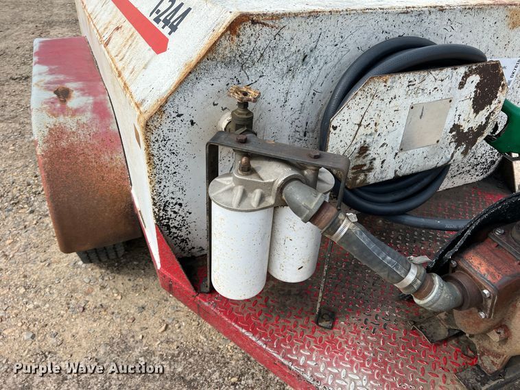 image for item DK7810 Fuel tank trailer