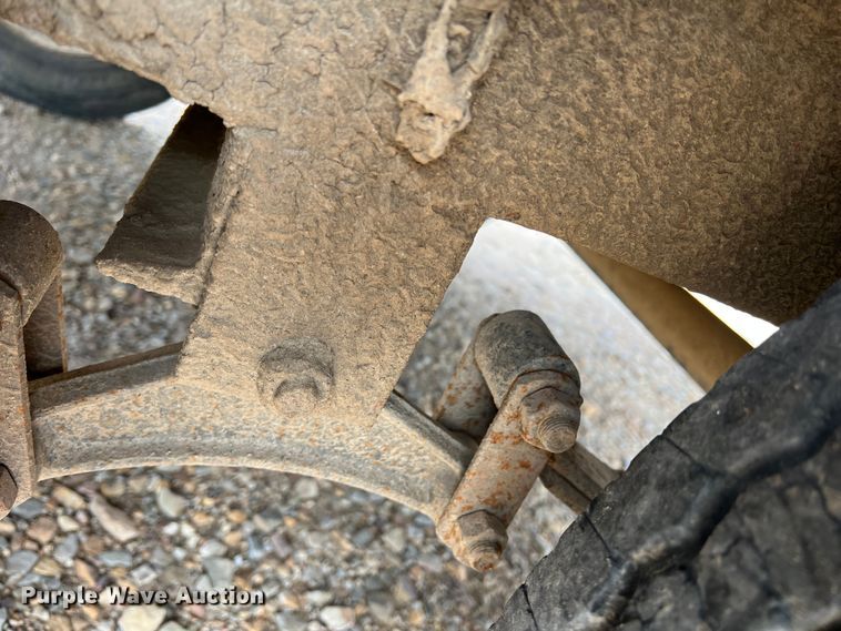 image for item DK7810 Fuel tank trailer