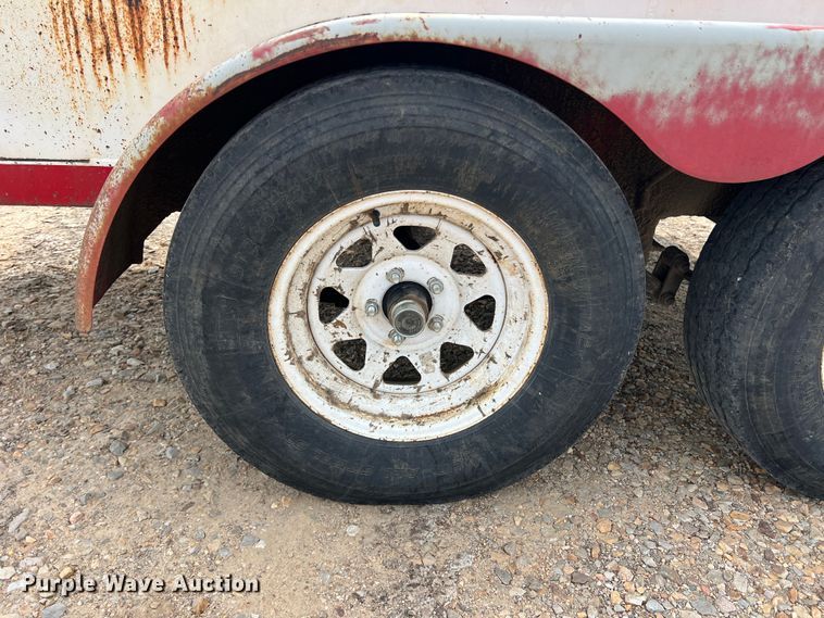 image for item DK7810 Fuel tank trailer