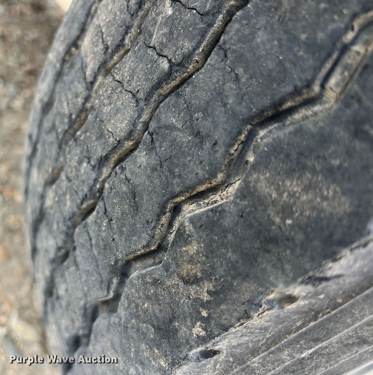 image for item DK7810 Fuel tank trailer