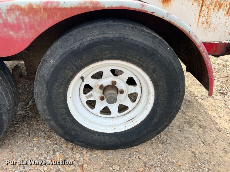 image for item DK7810 Fuel tank trailer