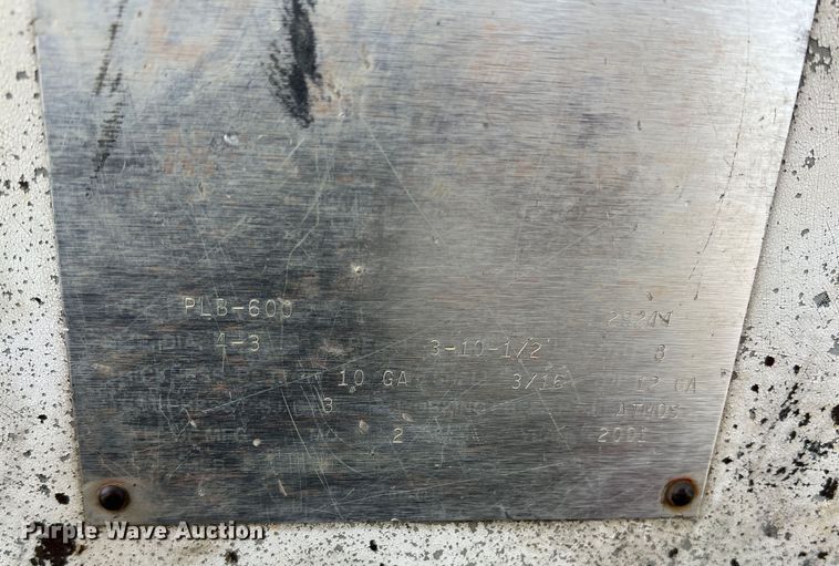 image for item DK7810 Fuel tank trailer