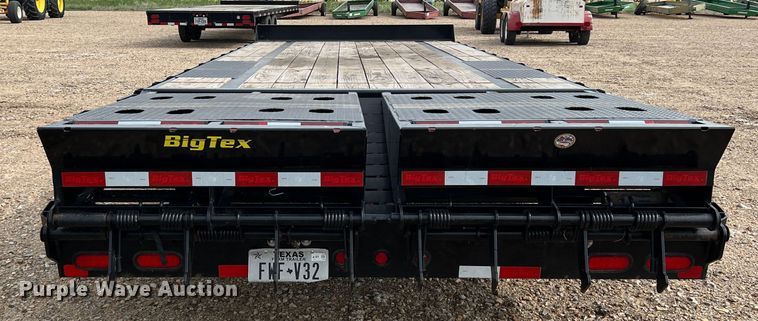 image for item DK7811 2018 Big Tex 14PH-20+5  equipment trailer