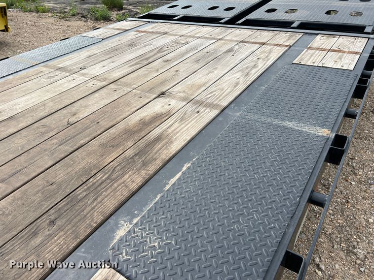 image for item DK7811 2018 Big Tex 14PH-20+5  equipment trailer