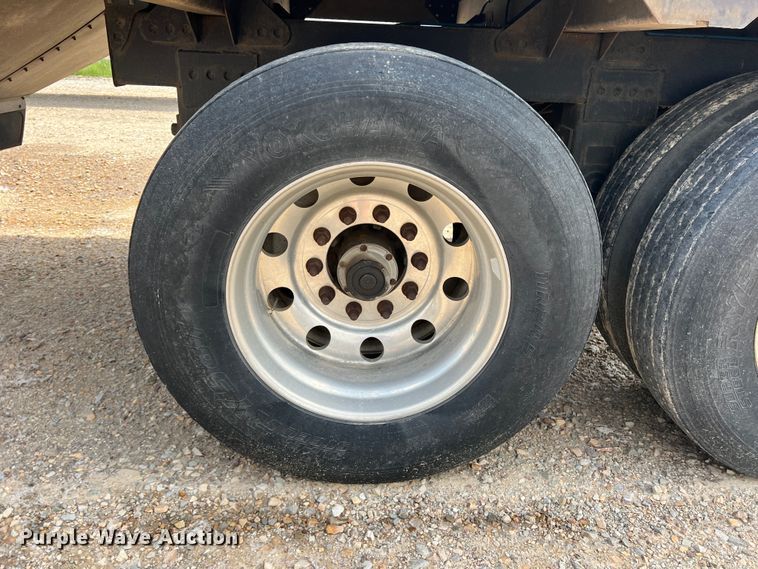 image for item DK7818 2011 Timpte Super Hopper  grain trailer