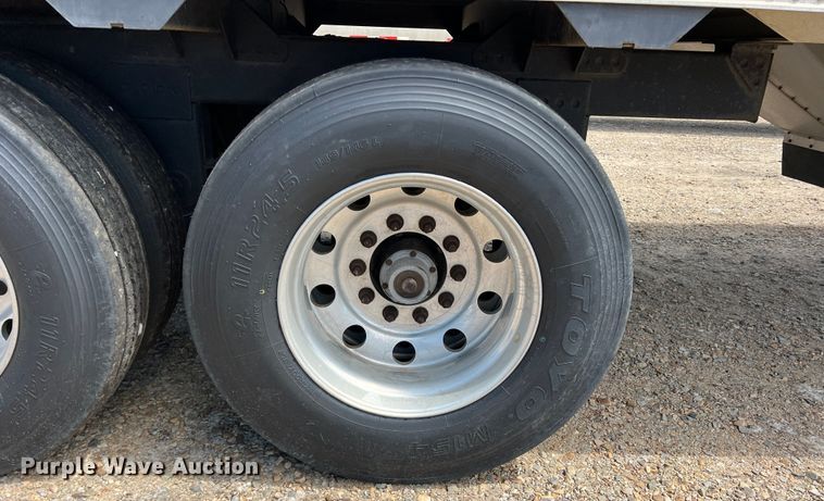 image for item DK7819 2012 Timpte Super Hopper  grain trailer