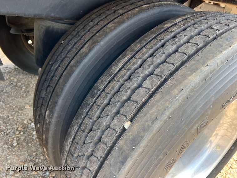 image for item DK7819 2012 Timpte Super Hopper  grain trailer