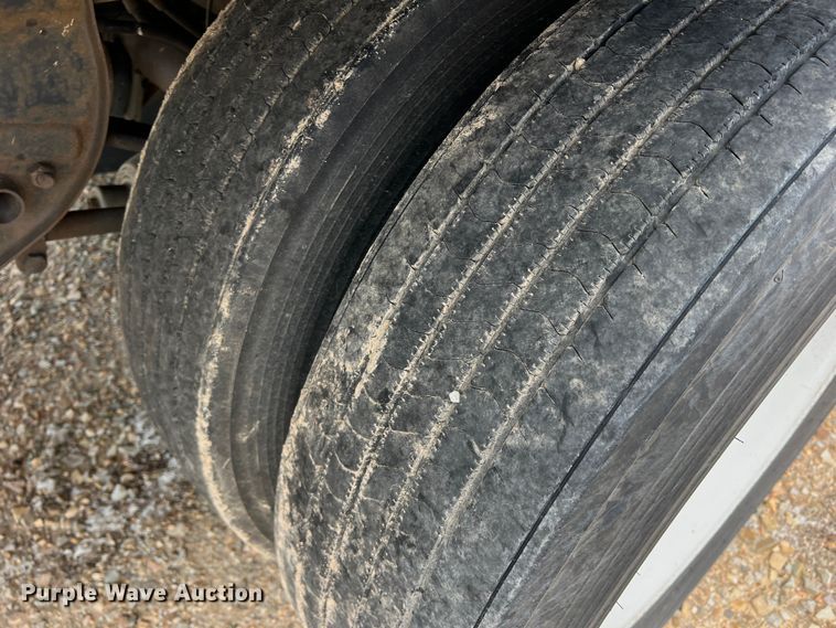 image for item DK7820 2005 Wabash  dry van trailer