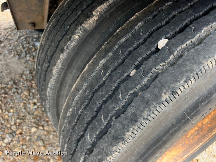 image for item DK7820 2005 Wabash  dry van trailer