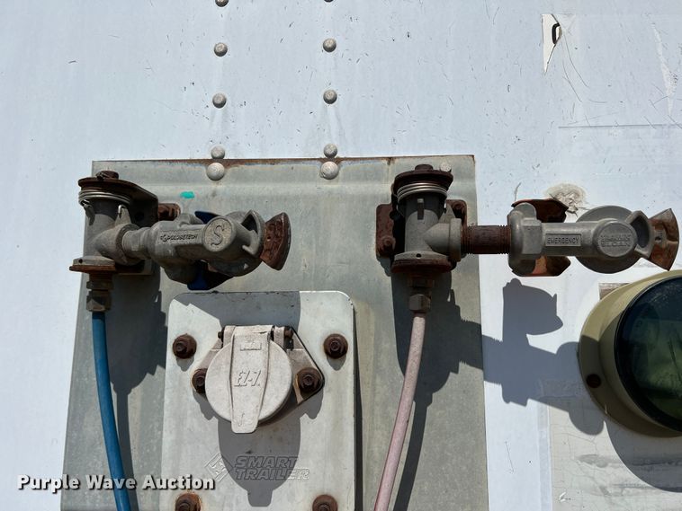 image for item DK7821 2005 Wabash  dry van trailer