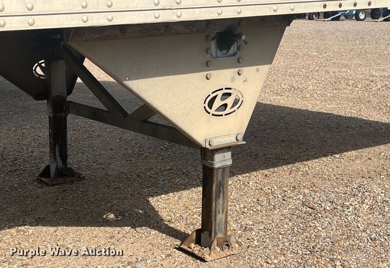 image for item DK7822 2007 Hyundai  dry van trailer