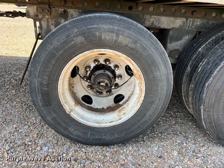 image for item DK7822 2007 Hyundai  dry van trailer