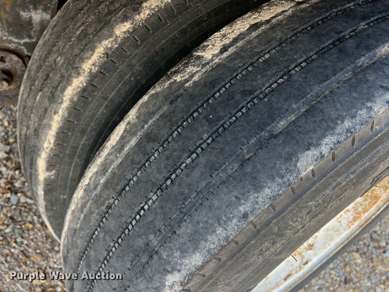 image for item DK7822 2007 Hyundai  dry van trailer